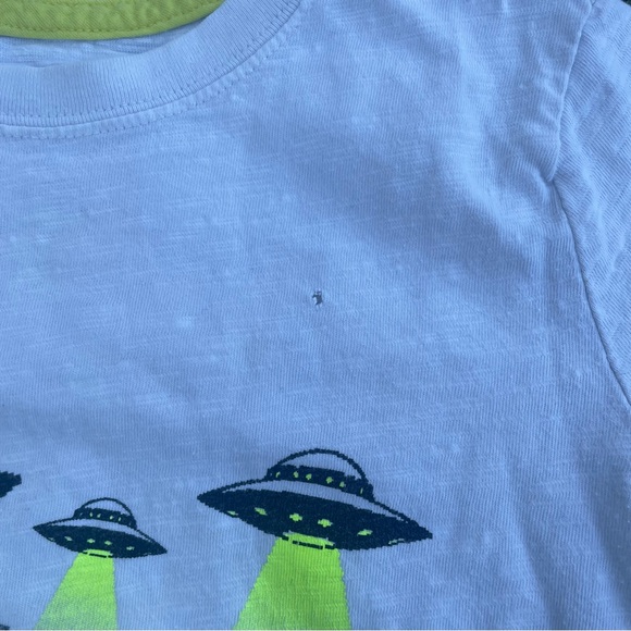 Oshkosh B’Gosh UFO Dinosaur Graphic T-Shirt, Kids Size 7 - Picture 4 of 5